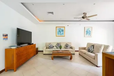 Surin villa by Pattara – Fotos 6